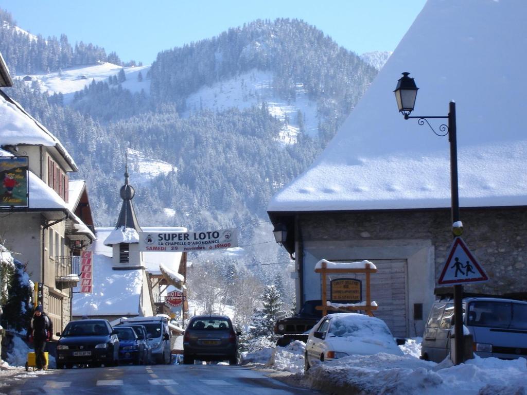 La Ferme Du Chateau Abondance 部屋 写真