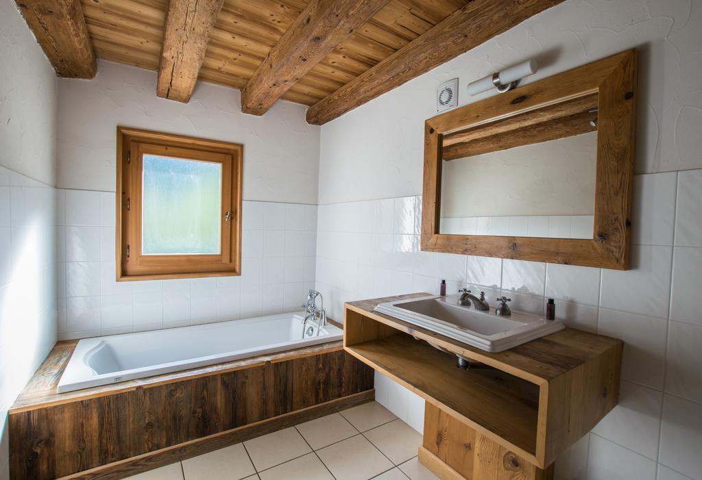 La Ferme Du Chateau Abondance エクステリア 写真